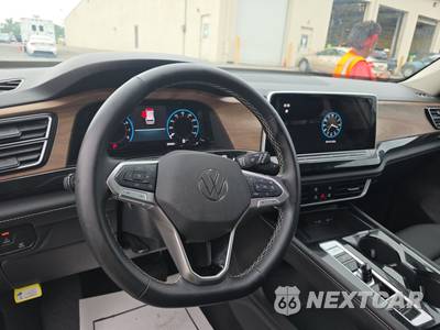2025 Volkswagen Atlas 2.0T SE w/Technology - zdjęcie 10 z 35 - miniatura