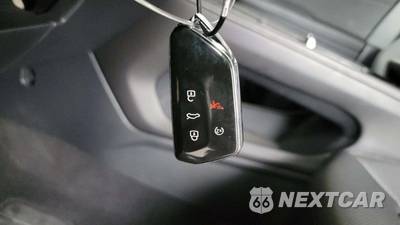 2025 Volkswagen Atlas Cross Sport 2.0T SE w/Technology - zdjęcie 17 z 31 - miniatura