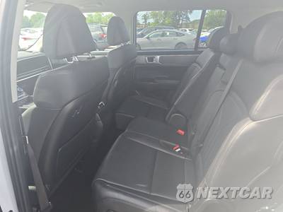 2025 Hyundai Santa Fe SEL - zdjęcie 13 z 34 - miniatura