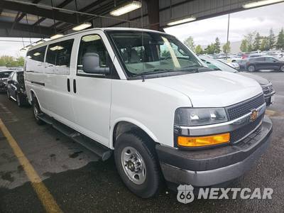 2025 Chevrolet Express 3500 Passenger Van LT 1LT 155.1" WB - zdjęcie 3 z 26 - miniatura