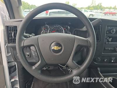 2025 Chevrolet Express 3500 Passenger Van LT 1LT 155.1" WB - zdjęcie 10 z 32 - miniatura