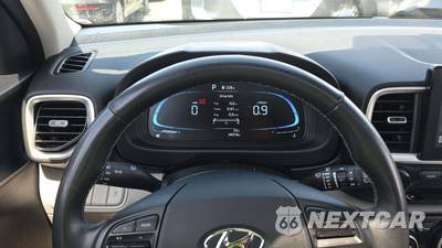 2025 Hyundai Venue SEL - zdjęcie 24 z 31 - miniatura