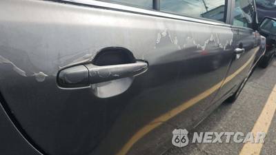 2009 Toyota Camry XLE - zdjęcie 18 z 31 - miniatura