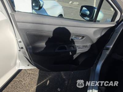 2022 Nissan Versa SV - zdjęcie 9 z 43 - miniatura