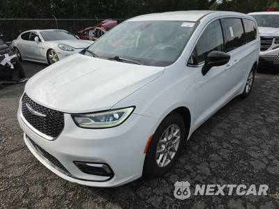 2024 Chrysler Pacifica Touring L 121.6" WB