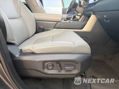 2025 Toyota Tundra Limited Crew Cab Short Bed - zdjęcie 9 z 12 - miniatura