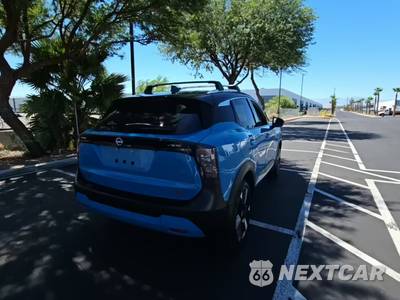 2025 Nissan Kicks SR - zdjęcie 4 z 11 - miniatura