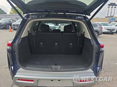 2024 Nissan Pathfinder SL - zdjęcie 18 z 27 - miniatura