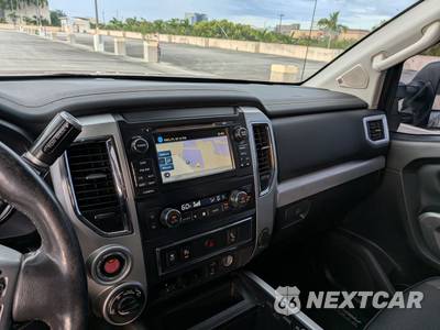 2017 Nissan TITAN XD PRO-4X Crew Cab Medium Bed - zdjęcie 58 z 62 - miniatura
