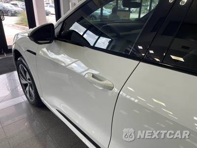 2024 Audi Q8 Sportback e-tron S line Premium - zdjęcie 13 z 52 - miniatura