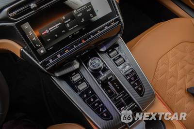 2026 Aston Martin Vanquish Convertible - zdjęcie 16 z 24 - miniatura