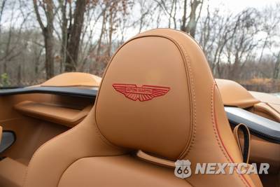 2026 Aston Martin Vanquish Convertible - zdjęcie 15 z 24 - miniatura