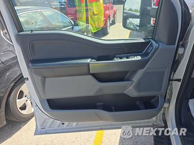 2021 Ford F-150 XLT Crew Cab Medium Bed - zdjęcie 9 z 23 - miniatura