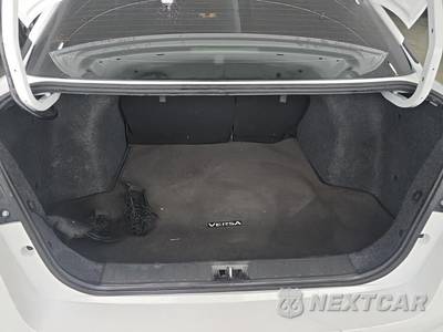 2024 Nissan Versa SV - zdjęcie 13 z 18 - miniatura