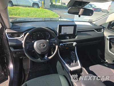 2024 Toyota RAV4 LE - zdjęcie 14 z 26 - miniatura