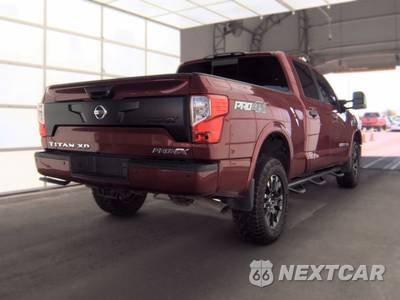 2019 Nissan TITAN XD PRO-4X Crew Cab Medium Bed - zdjęcie 4 z 39 - miniatura