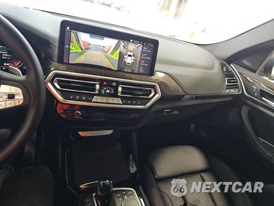 2025 BMW X4 xDrive30i - zdjęcie 11 z 22 - miniatura