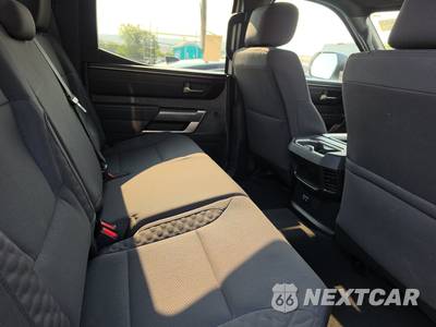 2025 Toyota Tundra SR5 Crew Cab Short Bed - zdjęcie 14 z 31 - miniatura