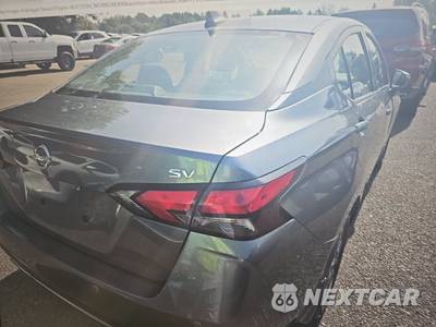 2020 Nissan Versa SV - zdjęcie 4 z 17 - miniatura