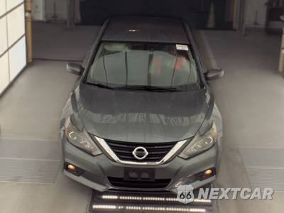 2016 Nissan Altima 2.5 SR - zdjęcie 2 z 50 - miniatura