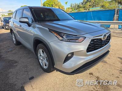 2024 Toyota Highlander LE - zdjęcie 3 z 30 - miniatura