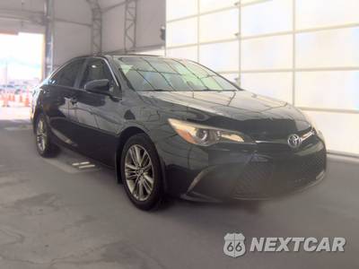 2017 Toyota Camry SE - zdjęcie 4 z 48 - miniatura