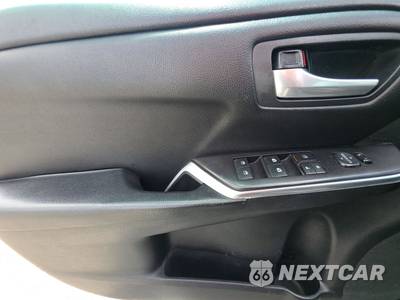 2017 Toyota Camry SE - zdjęcie 15 z 48 - miniatura