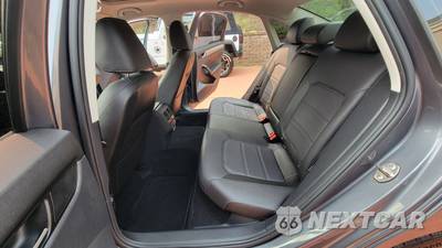 2022 Volkswagen Passat 2.0T SE - zdjęcie 10 z 17 - miniatura
