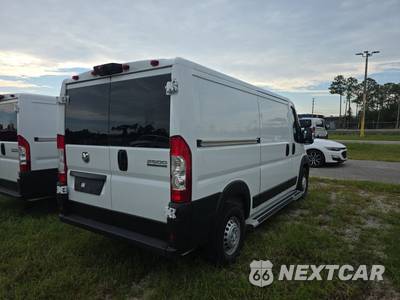 2025 Ram ProMaster 2500 Cargo Van Tradesman w/Passenger Seat Low Roof 136.0" WB - zdjęcie 4 z 28 - miniatura