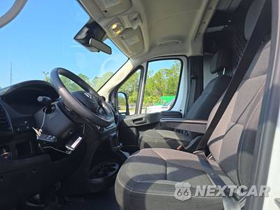 2025 Ram ProMaster 2500 Cargo Van Tradesman w/Passenger Seat Low Roof 136.0" WB - zdjęcie 7 z 24 - miniatura