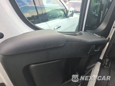 2025 Ram ProMaster 2500 Cargo Van Tradesman w/Passenger Seat Low Roof 136.0" WB - zdjęcie 9 z 17 - miniatura