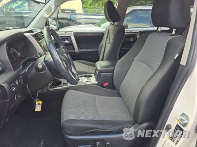 2022 Toyota 4Runner SR5 - zdjęcie 7 z 27 - miniatura