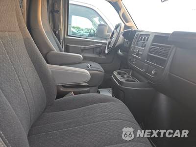 2025 GMC Savana 2500 Cargo Van 1WT 135.0" WB - zdjęcie 8 z 26 - miniatura