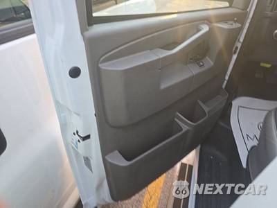 2025 GMC Savana 2500 Cargo Van 1WT 135.0" WB - zdjęcie 9 z 26 - miniatura