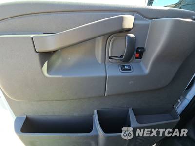 2025 Chevrolet Express 2500 Cargo Van 1WT 135.0" WB - zdjęcie 9 z 20 - miniatura