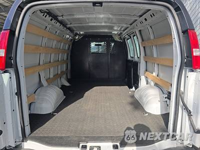 2025 Chevrolet Express 2500 Cargo Van 1WT 135.0" WB - zdjęcie 15 z 33 - miniatura