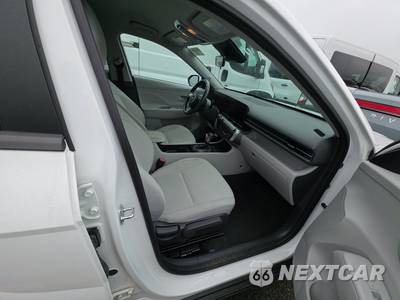 2025 Hyundai Kona SEL - zdjęcie 8 z 32 - miniatura
