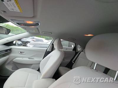 2025 Hyundai Kona SEL - zdjęcie 19 z 32 - miniatura