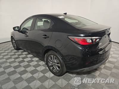 2019 Toyota Yaris LE Sedan - zdjęcie 6 z 40 - miniatura