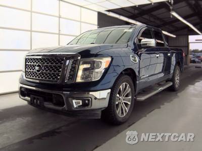 2017 Nissan TITAN SL Crew Cab Short Bed