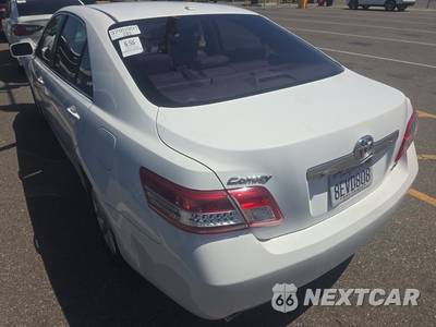 2011 Toyota Camry XLE - zdjęcie 6 z 23 - miniatura