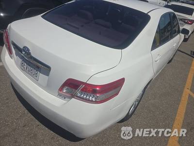 2011 Toyota Camry XLE - zdjęcie 4 z 23 - miniatura