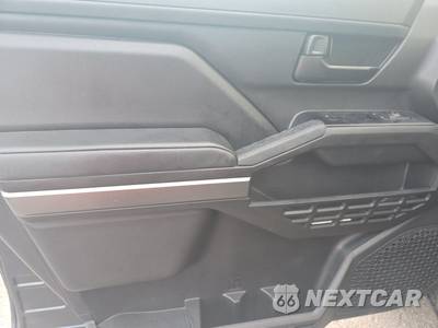 2025 Toyota Tacoma SR5 Crew Cab Medium Bed - zdjęcie 9 z 20 - miniatura