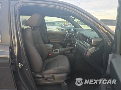 2025 Toyota Tacoma SR5 Crew Cab Medium Bed - zdjęcie 8 z 20 - miniatura