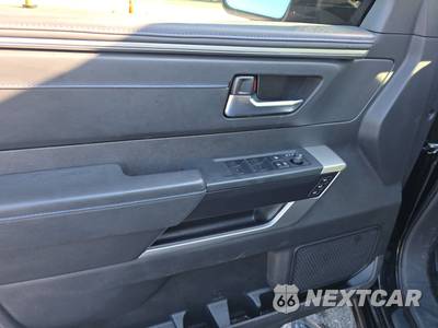2025 Toyota Tundra Platinum Crew Cab Short Bed - zdjęcie 9 z 32 - miniatura
