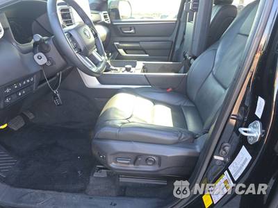 2025 Toyota Tundra Platinum Crew Cab Short Bed - zdjęcie 7 z 32 - miniatura