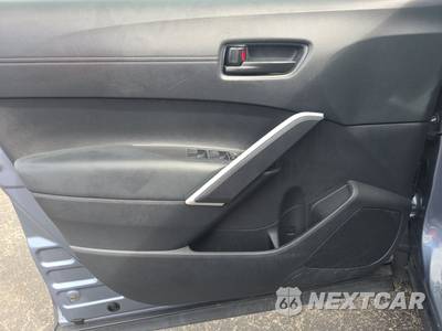 2025 Toyota Corolla Cross Hybrid SE - zdjęcie 9 z 23 - miniatura