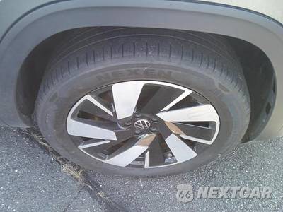 2025 Volkswagen Atlas Cross Sport 2.0T SE w/Technology - zdjęcie 3 z 31 - miniatura