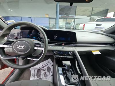 2024 Hyundai Elantra Hybrid Blue - zdjęcie 11 z 25 - miniatura
