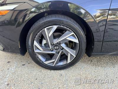 2025 Hyundai Elantra SEL Sport - zdjęcie 15 z 28 - miniatura